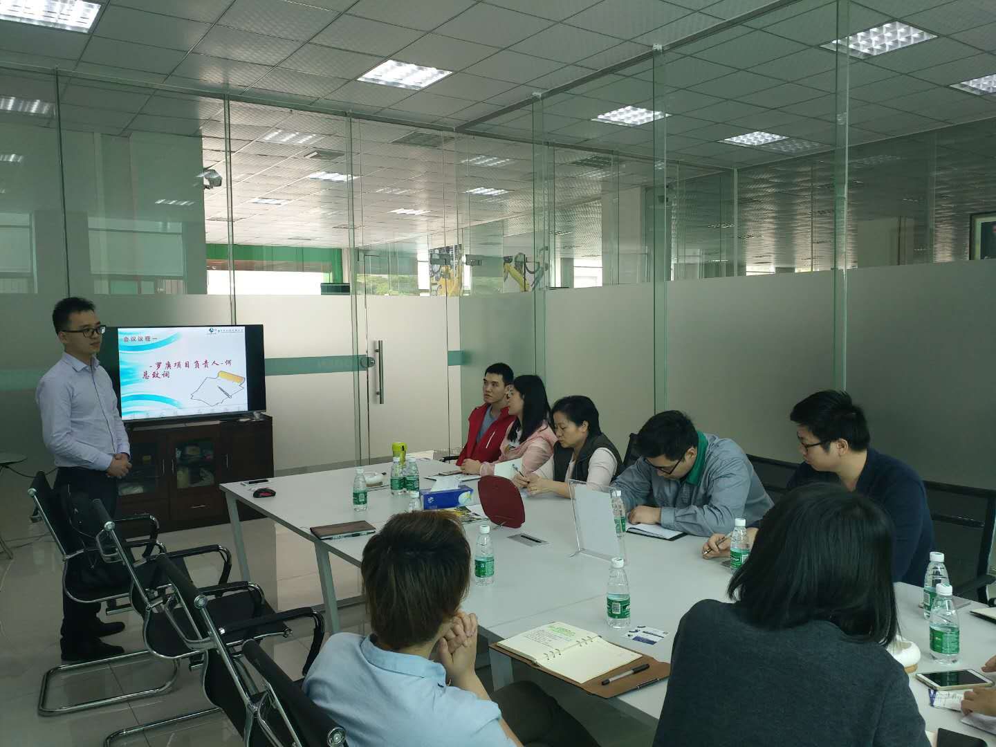 祝贺罗庚机器人签约顺景大发(中国)